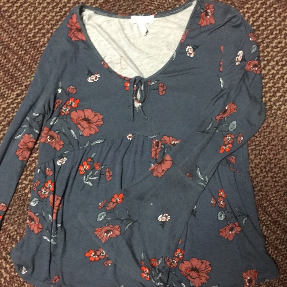 Cute blue floral top